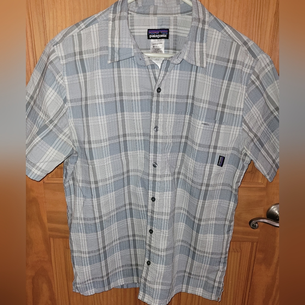 Patagonia Men's Large Short Sleeve Business Casual Shirt